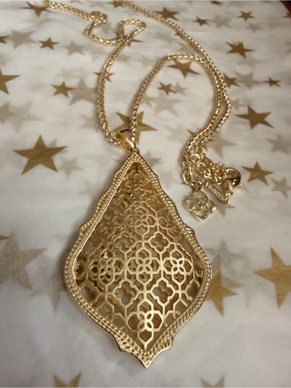 Gold Filigree Teardrop Pendant Necklace